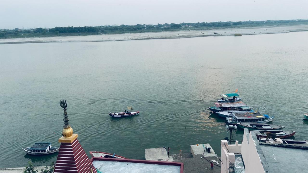 Tandon Lodge On The Ganga Ghat Homestay Varanasi Exterior photo
