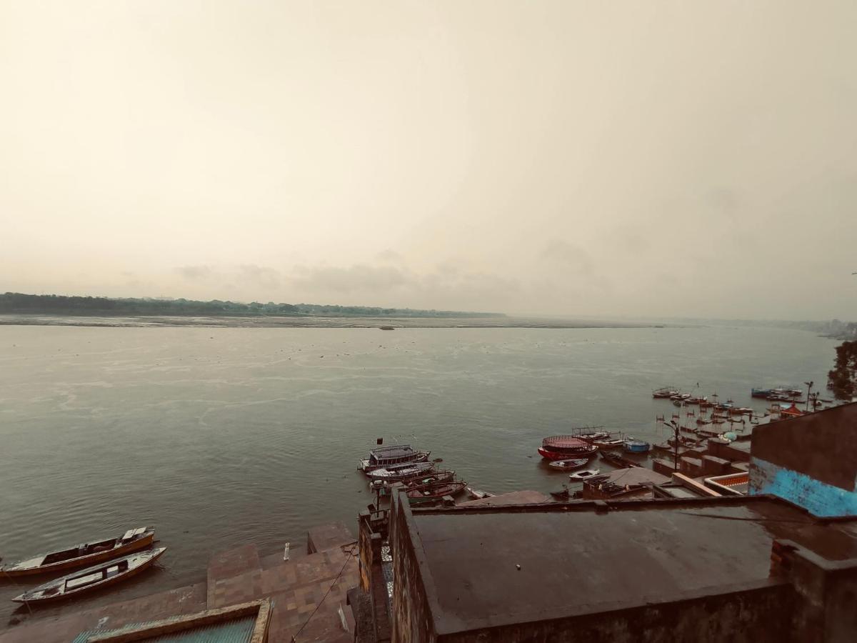Tandon Lodge On The Ganga Ghat Homestay Varanasi Exterior photo