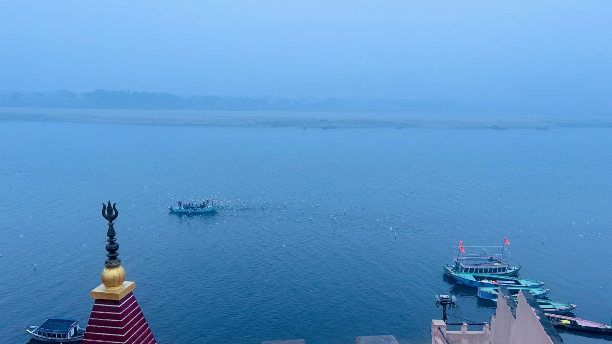 Tandon Lodge On The Ganga Ghat Homestay Varanasi Exterior photo