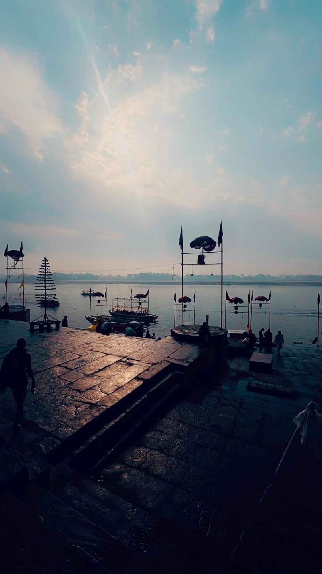 Tandon Lodge On The Ganga Ghat Homestay Varanasi Exterior photo