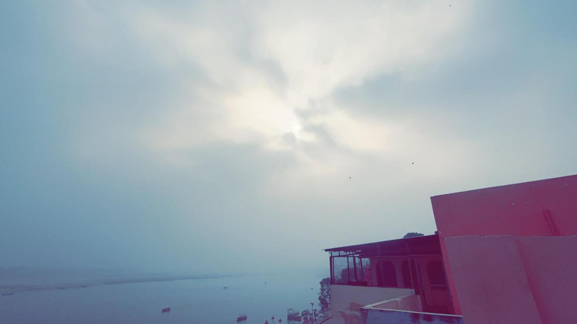 Tandon Lodge On The Ganga Ghat Homestay Varanasi Exterior photo